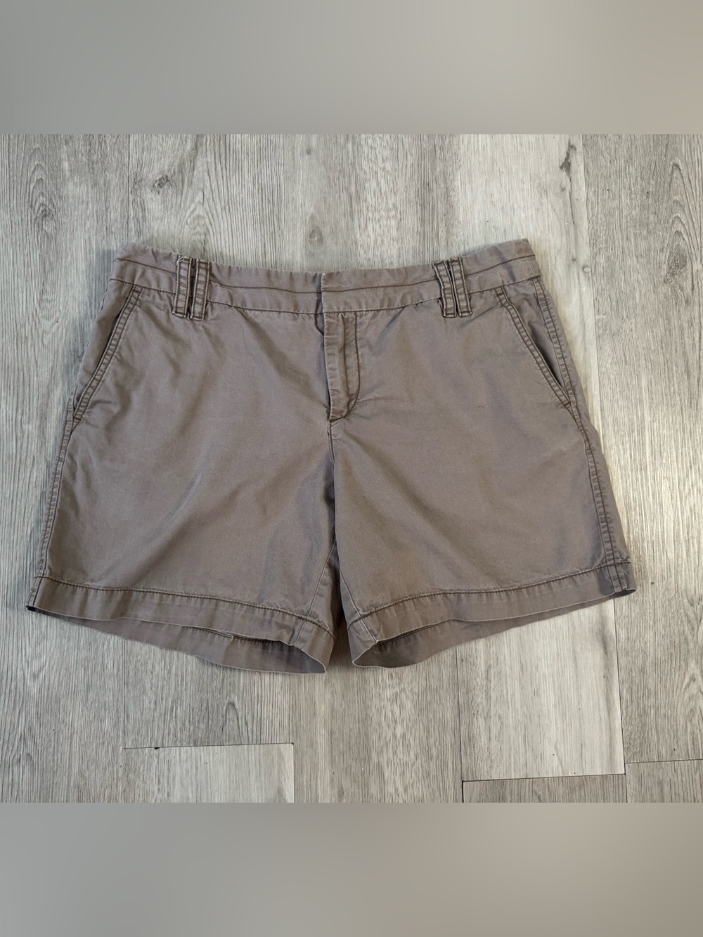 Ann Taylor Loft Women’s Gray Chino Shorts Size 6